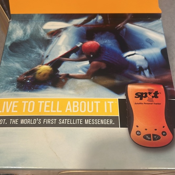 SPOT Satellite Personal Tracker - Picture 3 of 6